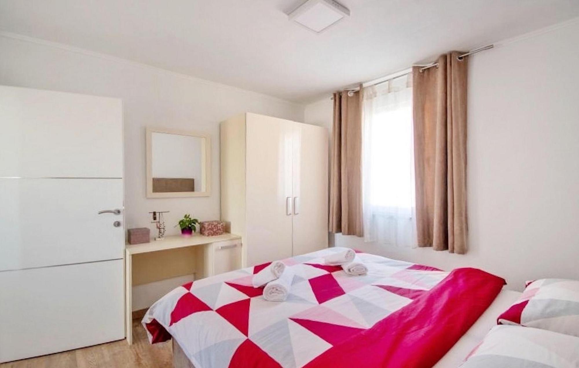 2 Bedroom In Ferienhaus *